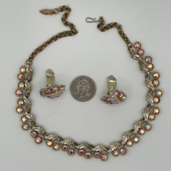 Aurora Borealis Flower Gold Tone Leaf Clip Earrings Necklace Set - Picture 15 of 16